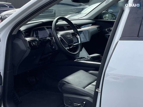 Audi E-Tron 2022 - фото 28
