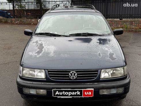 Volkswagen passat b4 1996 синий - фото 5
