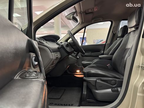 Renault Scenic 2006 бежевый - фото 7