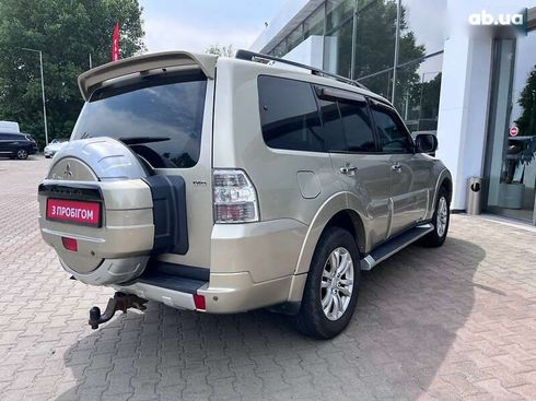 Mitsubishi Pajero 2012 - фото 8