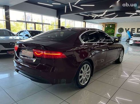 Jaguar XE 2016 - фото 3