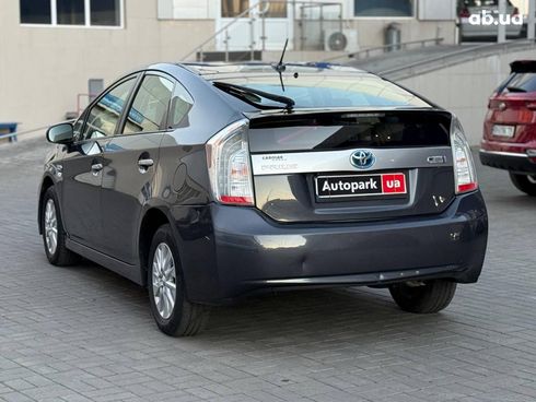 Toyota Prius 2014 серый - фото 7