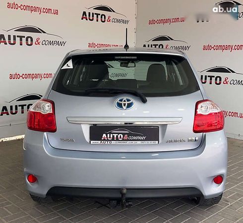 Toyota Auris 2012 - фото 4