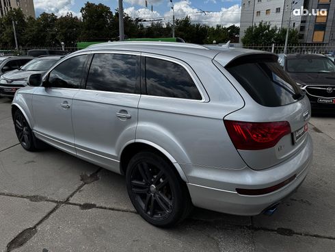 Audi Q7 2010 серый - фото 4