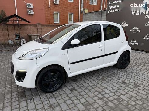 Peugeot 107 2013 - фото 24