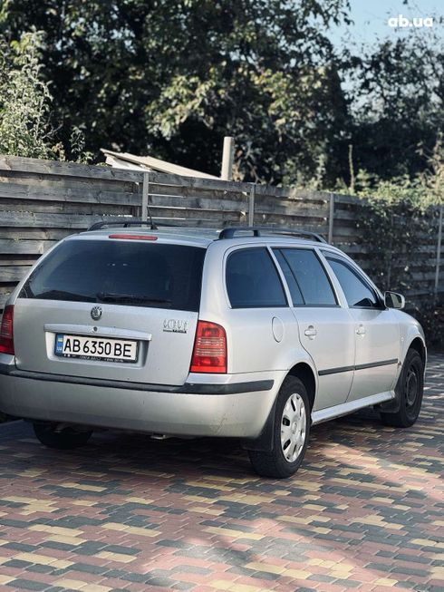 Skoda Octavia 2006 серый - фото 4