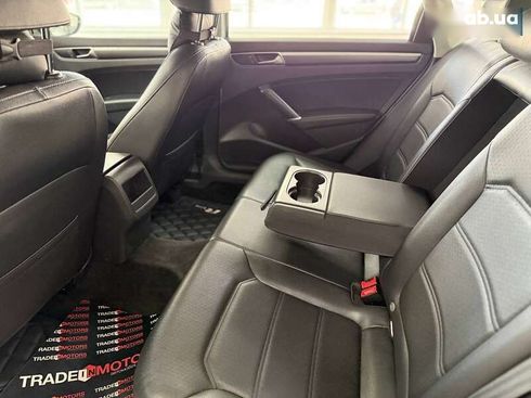 Volkswagen Passat 2017 - фото 20