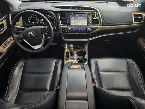 Toyota Highlander 2017 - фото 20