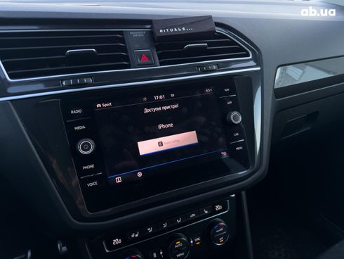 Volkswagen Tiguan 2017 белый - фото 18