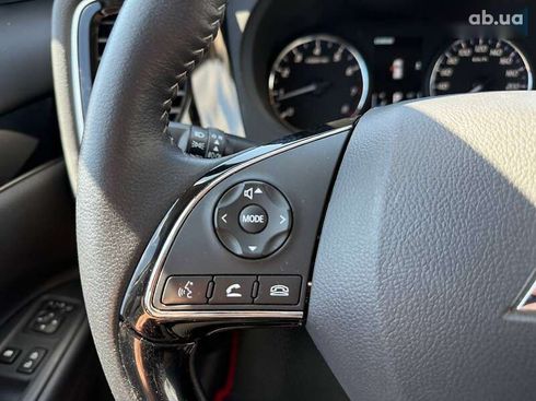 Mitsubishi Outlander 2020 - фото 27