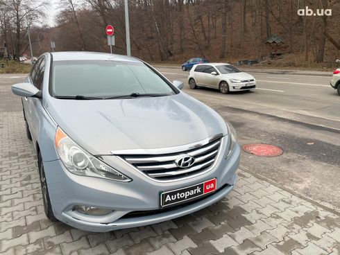 Hyundai Sonata 2013 серый - фото 3