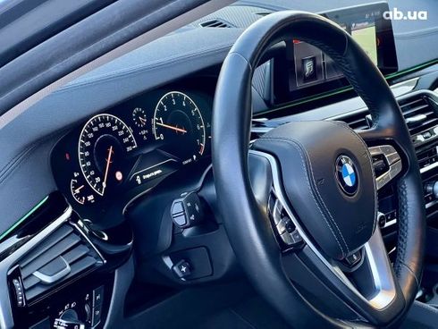 BMW 5 серия 2019 - фото 13