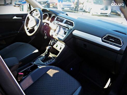Volkswagen Tiguan 2020 - фото 17