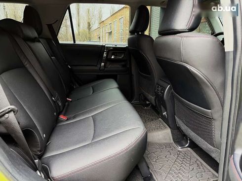Toyota 4Runner 2021 - фото 29