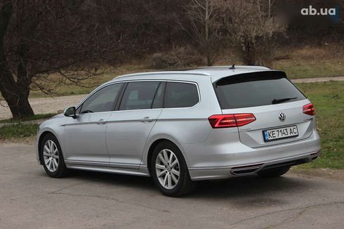 Volkswagen Passat 2015 - фото 12