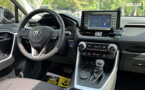 Toyota RAV4 2022 - фото 13