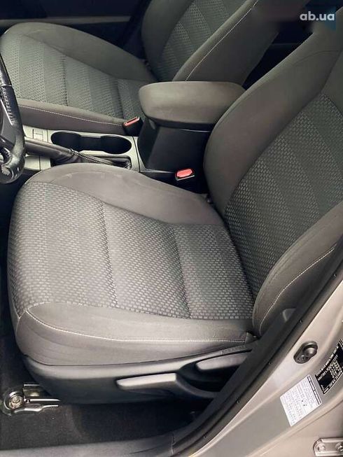 Toyota Corolla 2017 - фото 24
