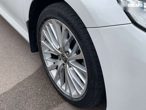 Toyota Camry 2020 - фото 10