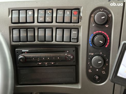 Renault Premium 2011 белый - фото 16