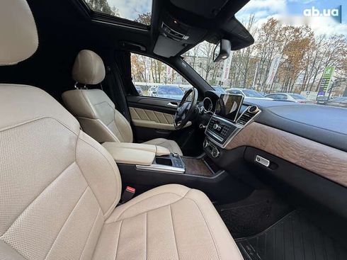 Mercedes-Benz GL-Класс 2015 - фото 28