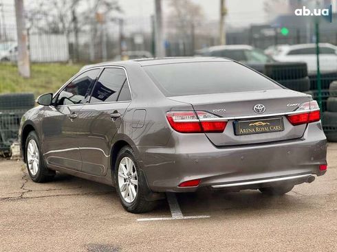 Toyota Camry 2017 - фото 13