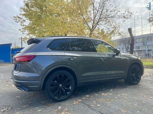 Volkswagen Touareg 2022 - фото 27
