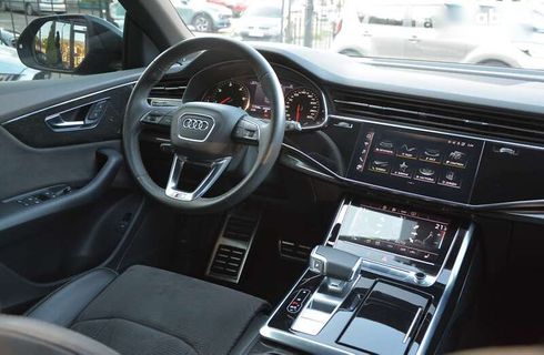 Audi Q8 2020 - фото 29