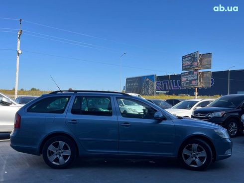 Skoda Octavia 2011 синий - фото 5
