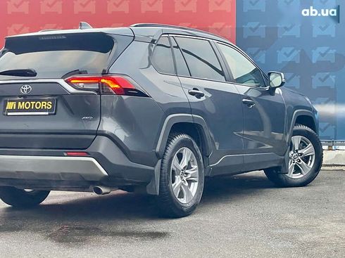 Toyota RAV4 2023 - фото 18