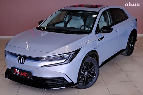 Honda e:NP2 2025 серебристый - фото 2