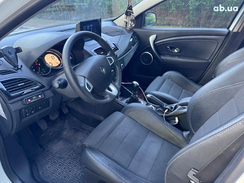 Renault Megane 2012 белый - фото 12