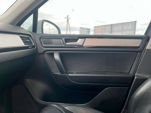 Volkswagen Touareg 2013 белый - фото 27