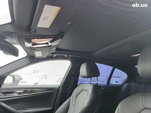 BMW 5 серия 2017 черный - фото 32