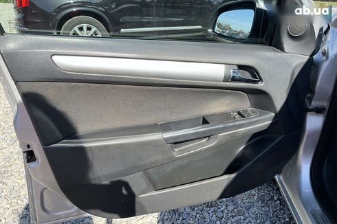 Opel Astra 2010 - фото 10