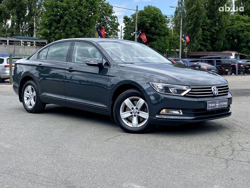 Volkswagen Passat 2018 серый - фото 3