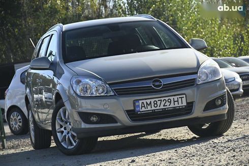 Opel Astra 2009 - фото 2