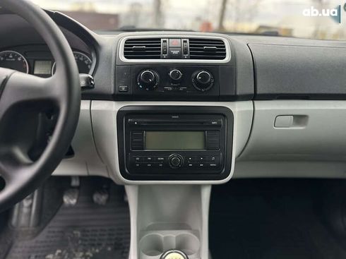 Skoda Fabia 2008 - фото 28