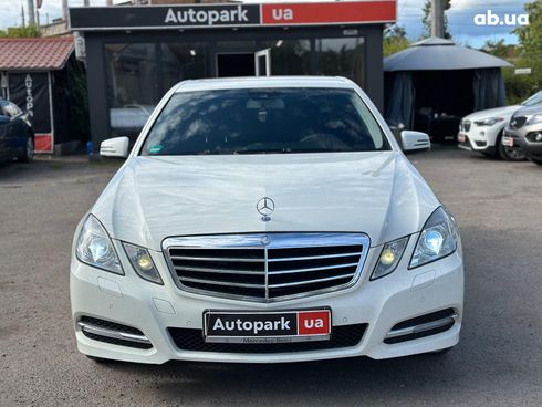 Mercedes-Benz E-Класс 2011 белый - фото 2