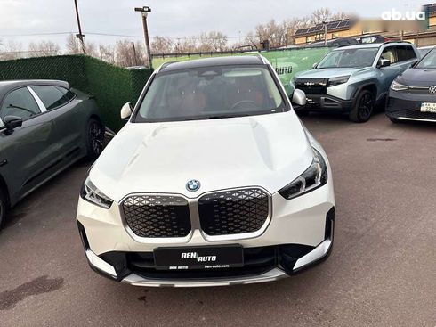 BMW iX1 2023 - фото 7