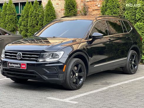 Volkswagen Tiguan 2018 черный - фото 3