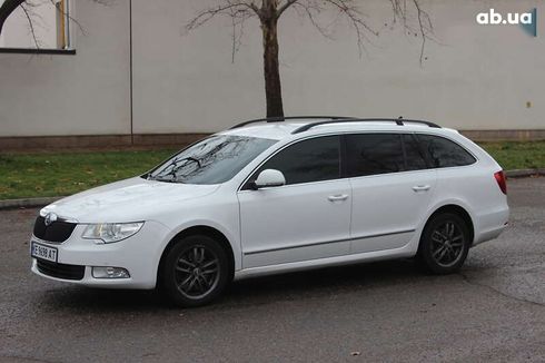 Skoda Superb 2011 - фото 2