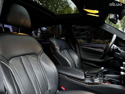 BMW 5 серия 2019 черный - фото 22