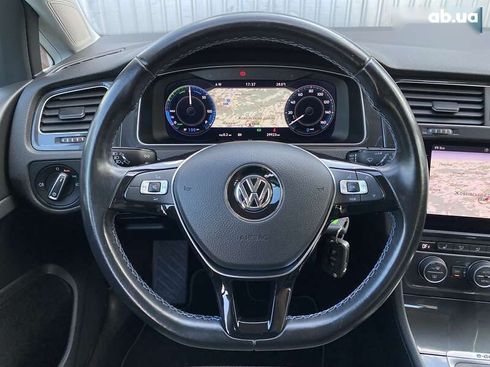 Volkswagen e-Golf 2020 - фото 23