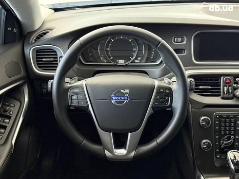 Volvo V40 2018 белый - фото 22