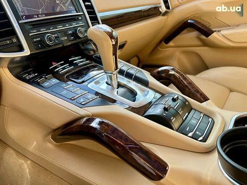 Porsche Cayenne 2015 - фото 24