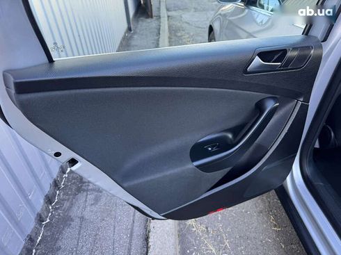 Volkswagen Passat 2010 - фото 17