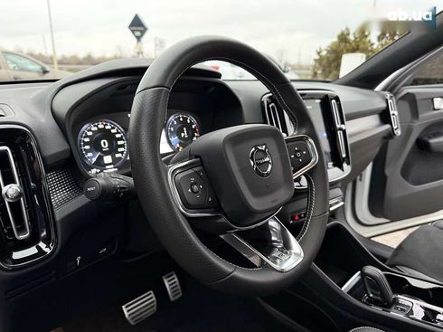 Volvo XC40 2019 - фото 22