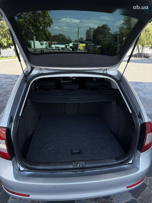 Skoda Octavia 2011 - фото 12