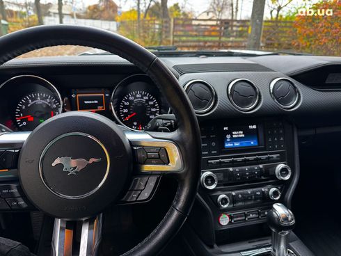 Ford Mustang 2017 серый - фото 22