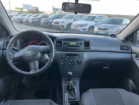 Toyota Corolla 2004 серый - фото 33